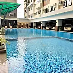 Condo Suite At Be Residences